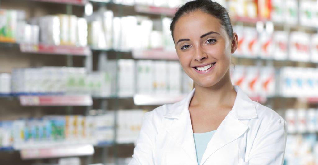 Working in the Healthcare Field as a Pharmacy Assistant | New Skills ...